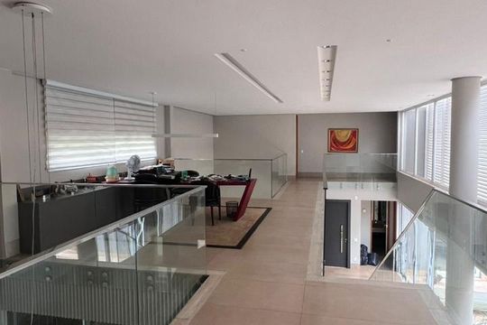 Sala de casa de condomínio para alugar com 4 quartos, 435m² em Morada da Colina, Uberlândia