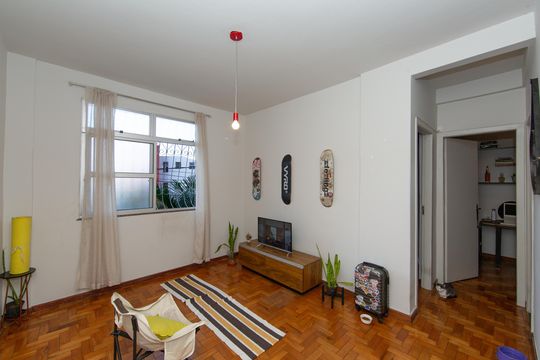 Apartamento à venda com 2 quartos, 42m² em Carlos Prates, Belo Horizonte