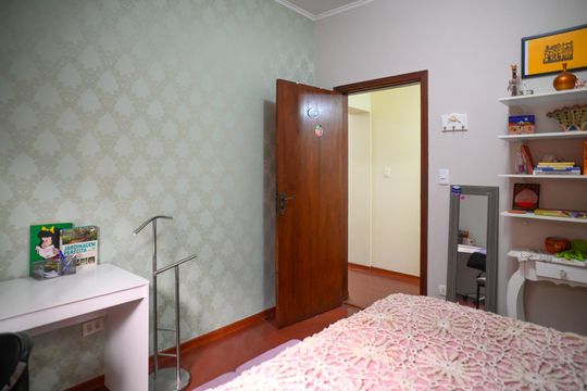 Quarto 2 de casa à venda com 3 quartos, 204m² em Vila Gumercindo, São Paulo