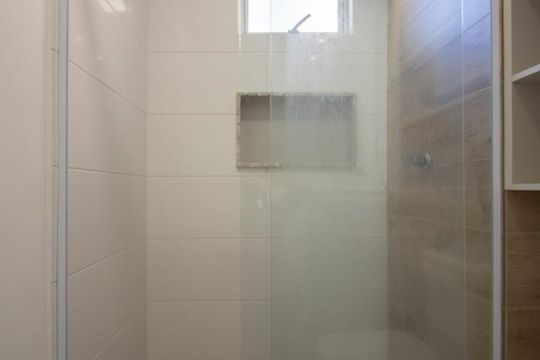 Banheiro da Suíte de apartamento para alugar com 1 quarto, 33m² em Paquetá, Belo Horizonte