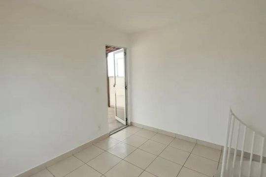 Corredor de apartamento para alugar com 3 quartos, 88m² em Santa Monica, Belo Horizonte