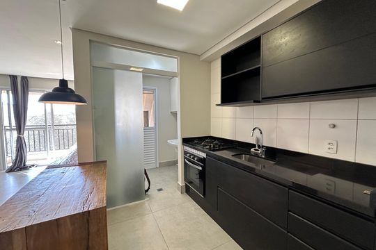 Cozinha de apartamento para alugar com 1 quarto, 71m² em Alphaville Residencial Um, Barueri