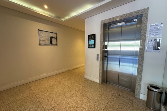 Hall de entrada de apartamento para alugar com 1 quarto, 71m² em Alphaville Residencial Um, Barueri