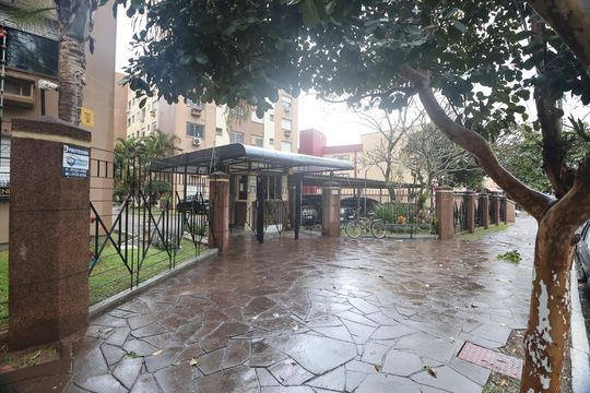 Fachada  de apartamento à venda com 2 quartos, 56m² em Centro, Canoas