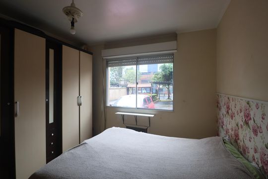 Quarto 1 de apartamento à venda com 2 quartos, 56m² em Centro, Canoas