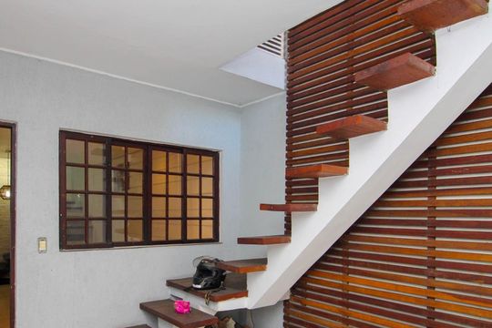Garagem de casa à venda com 2 quartos, 2147483647m² em Cidade Intercap, Taboão da Serra