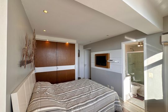 Suíte de apartamento à venda com 3 quartos, 139m² em Recreio dos Bandeirantes, Rio de Janeiro