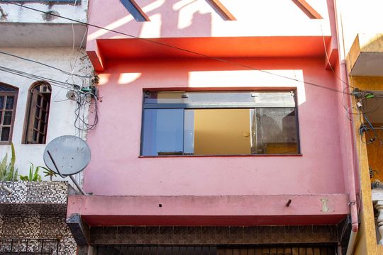 Fachada de casa à venda com 1 quarto, 45m² em Centro, Diadema