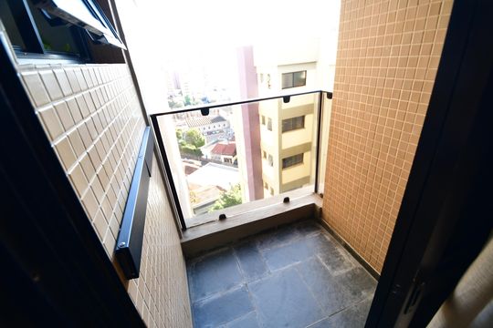 Quarto Suíte - Sacada de apartamento para alugar com 1 quarto, 72m² em Centro, Campinas