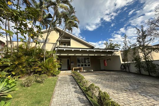 Garagem de apartamento para alugar com 4 quartos, 500m² em Alphaville Residencial Um, Barueri