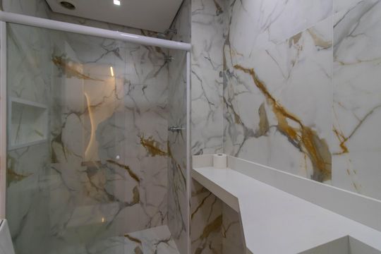 Banheiro de kitnet/studio para alugar com 0 quarto, 39m² em Vila Camargos, Guarulhos