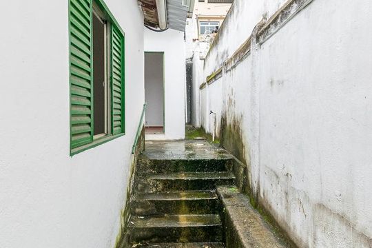Área comum de acesso de casa para alugar com 1 quarto, 35m² em Vila Kosmos, Rio de Janeiro