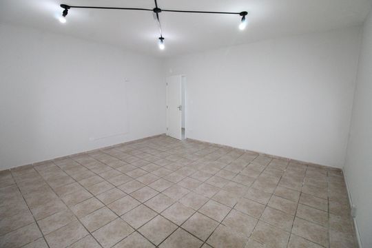 Quarto de casa para alugar com 1 quarto, 90m² em Jardim Esplanada, São José dos Campos