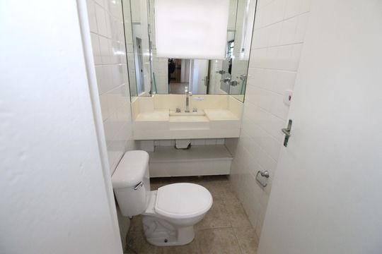 Banheiro 1 de casa para alugar com 1 quarto, 90m² em Jardim Esplanada, São José dos Campos