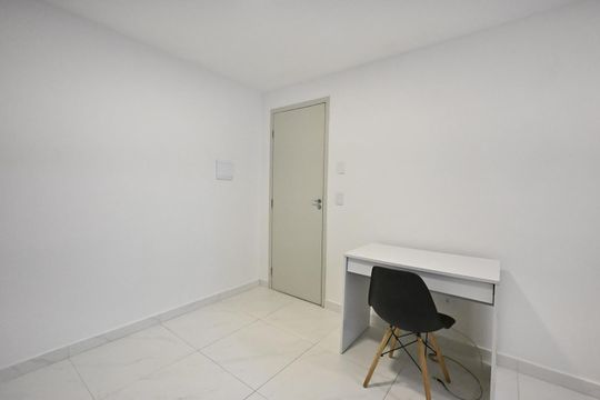 Sala/Quarto de kitnet/studio para alugar com 1 quarto, 20m² em Ferreira, São Paulo