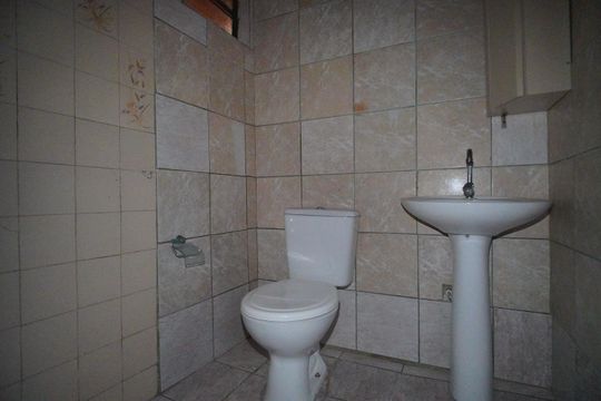 Banheiro de casa para alugar com 1 quarto, 60m² em Vicentina, São Leopoldo