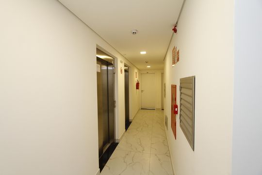 elevador  de kitnet/studio à venda com 1 quarto, 43m² em Barro Preto, Belo Horizonte