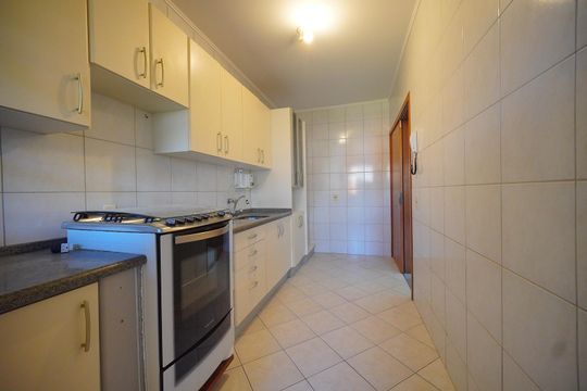 Cozinha de apartamento para alugar com 2 quartos, 80m² em Saco Grande, Florianópolis