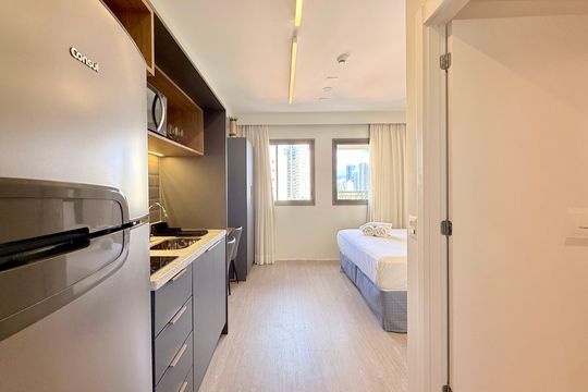 Cozinha  de kitnet/studio à venda com 1 quarto, 25m² em Santo Amaro, São Paulo