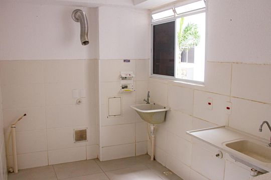 Cozinha e Área de Serviço de apartamento para alugar com 2 quartos, 55m² em Santa Cruz, Rio de Janeiro