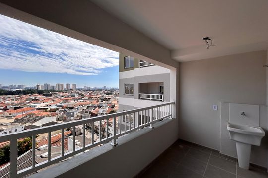 Varanda e área de serviço  de apartamento para alugar com 2 quartos, 35m² em Campo Grande, São Paulo