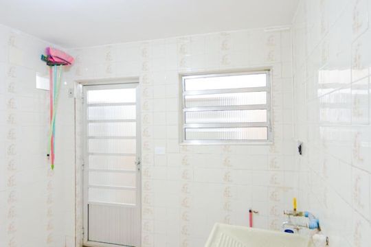 Área de Serviço de casa para alugar com 2 quartos, 169m² em Jardim Terezopolis, Guarulhos