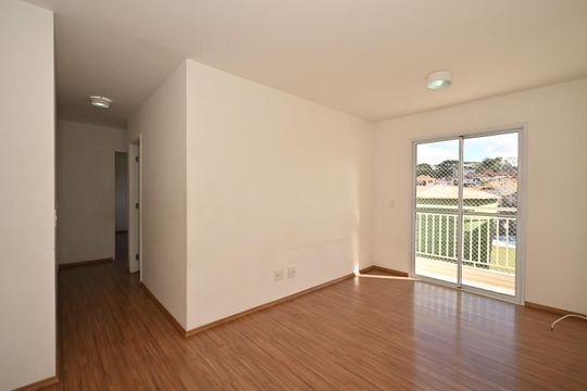 Sala de apartamento à venda com 2 quartos, 60m² em Jardim Bom Tempo, Taboão da Serra