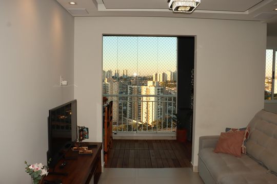 Apartamento à venda com 2 quartos, 82m² em Vila Paulo Silas, São Paulo