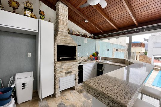 Área comum de casa para alugar com 4 quartos, 236m² em Nossa Senhora do Rosario, São José