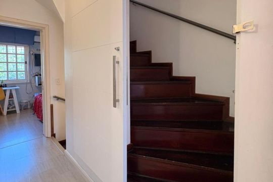 Corredor de casa à venda com 3 quartos, 120m² em Jardim Itu, Porto Alegre