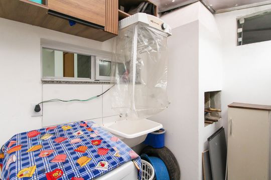 Área externa de casa de condomínio para alugar com 2 quartos, 69m² em Olaria, Canoas