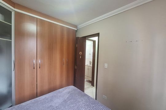 Quarto 2 de apartamento para alugar com 2 quartos, 55m² em Jardim do Estádio, Santo André