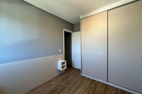 Quarto 2 de apartamento para alugar com 2 quartos, 52m² em Jardim Maria Helena, Barueri