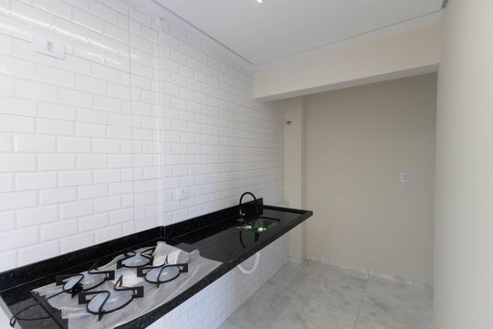 Cozinha  de apartamento para alugar com 2 quartos, 43m² em Vila Santa Terezinha (zona Norte), São Paulo