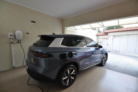 Garagem de casa à venda com 4 quartos, 400m² em Jardim Leonor Mendes de Barros, São Paulo