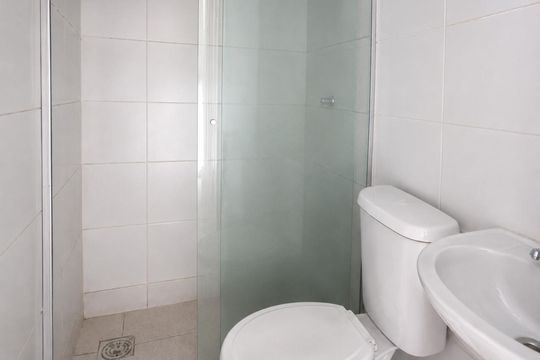 Banheiro de casa para alugar com 2 quartos, 53m² em Jardim Betânia, Cachoeirinha