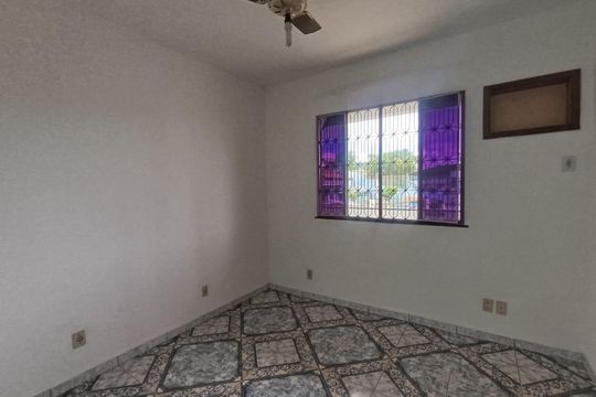 Quarto 3 de casa para alugar com 4 quartos, 180m² em Vila Dagmar, Belford Roxo