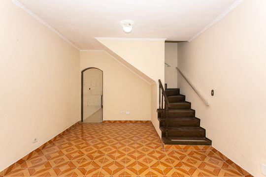 Sala de casa para alugar com 3 quartos, 220m² em Chácara Seis de Outubro, São Paulo