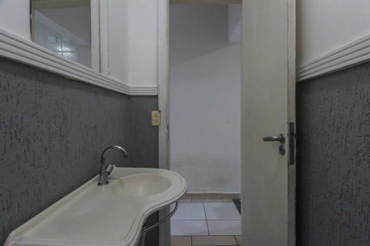 Casa para alugar com 3 quartos, 125m² em Parque Tomas Saraiva, São Paulo