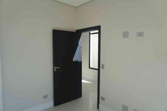 Sala de TV de casa de condomínio à venda com 4 quartos, 375m² em Alphaville, Santana de Parnaíba