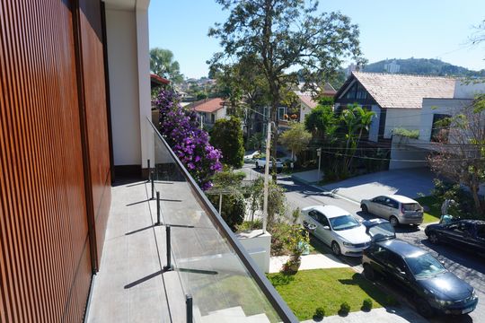 Sacada de casa de condomínio à venda com 4 quartos, 375m² em Alphaville, Santana de Parnaíba