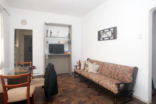 Sala 1 de casa à venda com 3 quartos, 180m² em Azenha, Porto Alegre