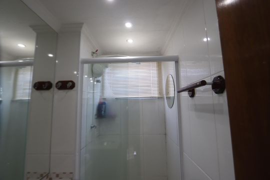 Banheiro de apartamento para alugar com 2 quartos, 49m² em Vila Cardoso Franco, São Paulo