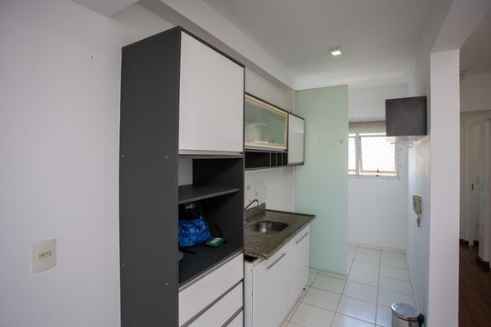 Cozinha de apartamento para alugar com 2 quartos, 44m² em Canhema, Diadema
