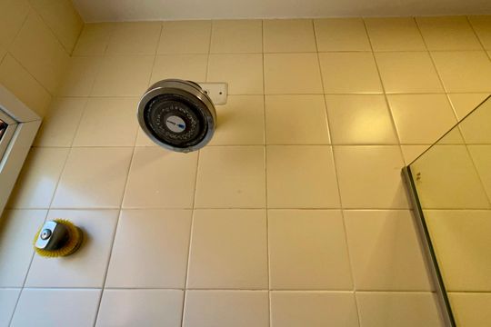Banheiro de casa de condomínio para alugar com 4 quartos, 300m² em Sumarezinho, São Paulo