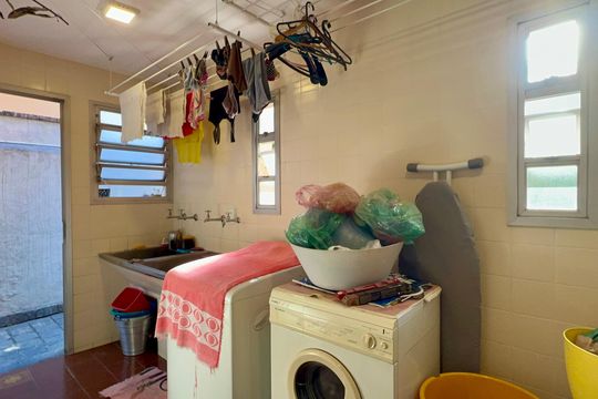 Área de Serviço de casa de condomínio para alugar com 4 quartos, 300m² em Sumarezinho, São Paulo