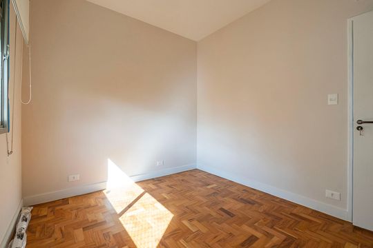 Quarto 3 de apartamento para alugar com 3 quartos, 137m² em Jardim Europa, São Paulo