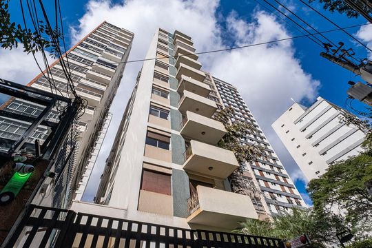 Fachada de apartamento para alugar com 3 quartos, 137m² em Jardim Europa, São Paulo
