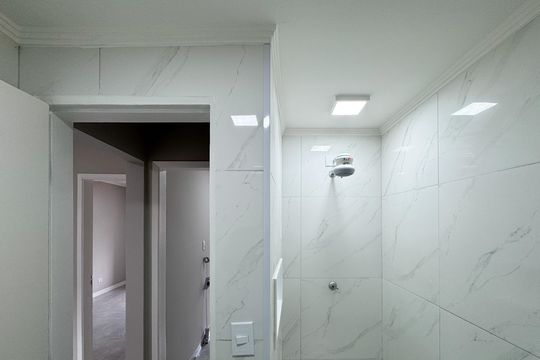 Banheiro Social de apartamento para alugar com 1 quarto, 41m² em Jardim Sao Luis, São Bernardo do Campo