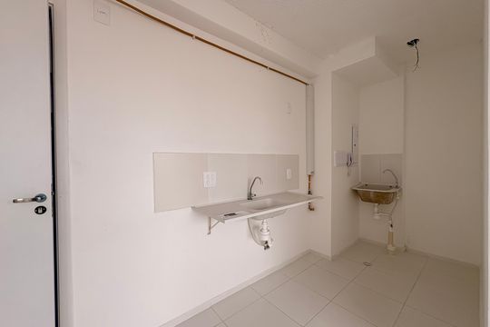 Cozinha de apartamento para alugar com 2 quartos, 33m² em Parque Erasmo Assunção, Santo André
